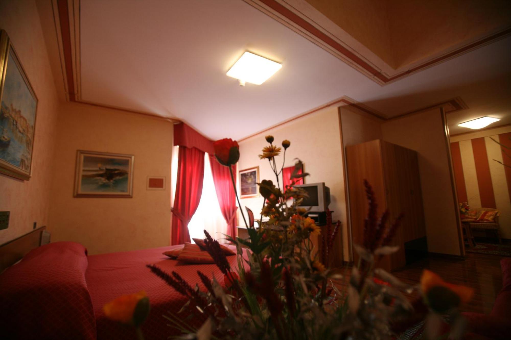 Hotel La Ruota Pianfei Dış mekan fotoğraf